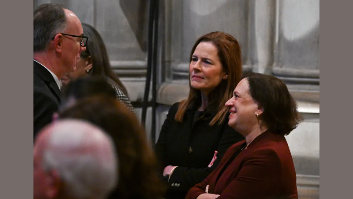 justices barrett and kagan hearings