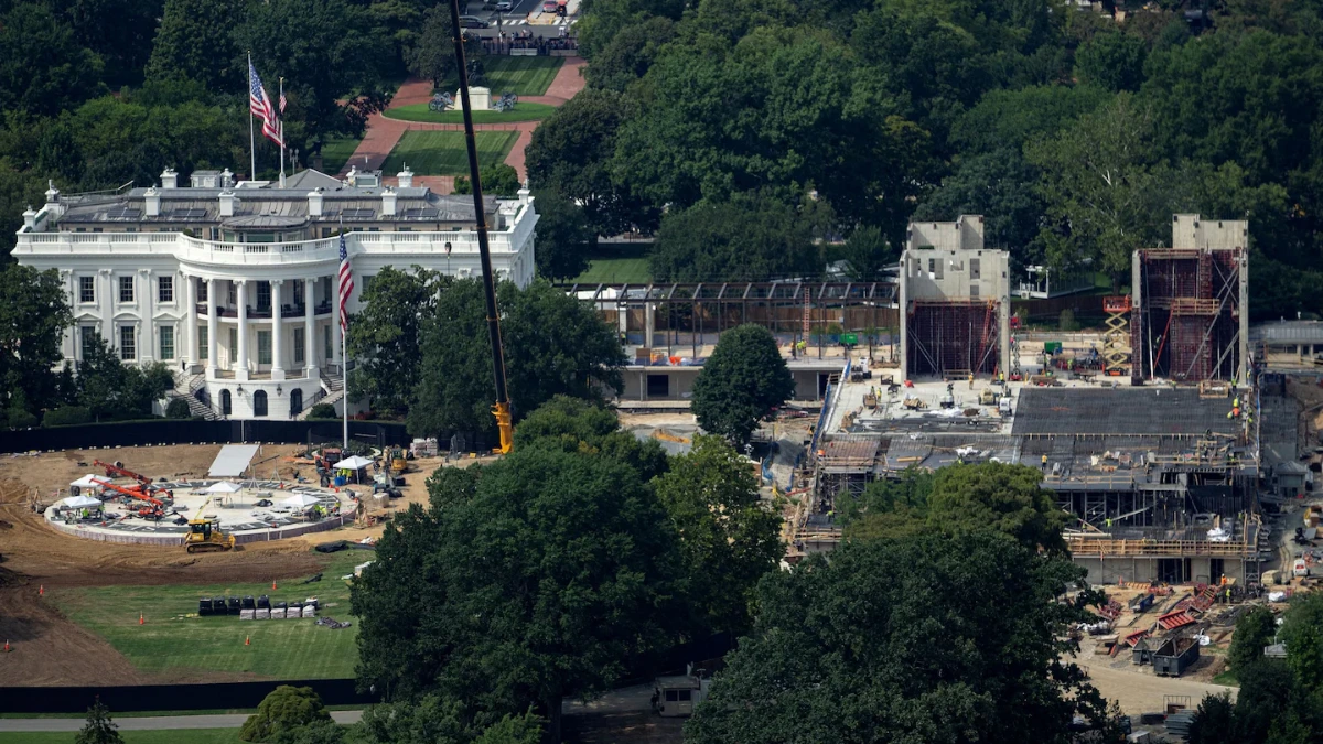 trump white house military complex
