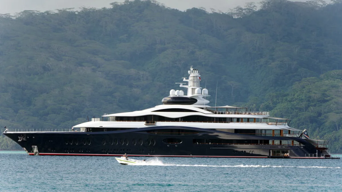 Mark Zuckerberg yacht