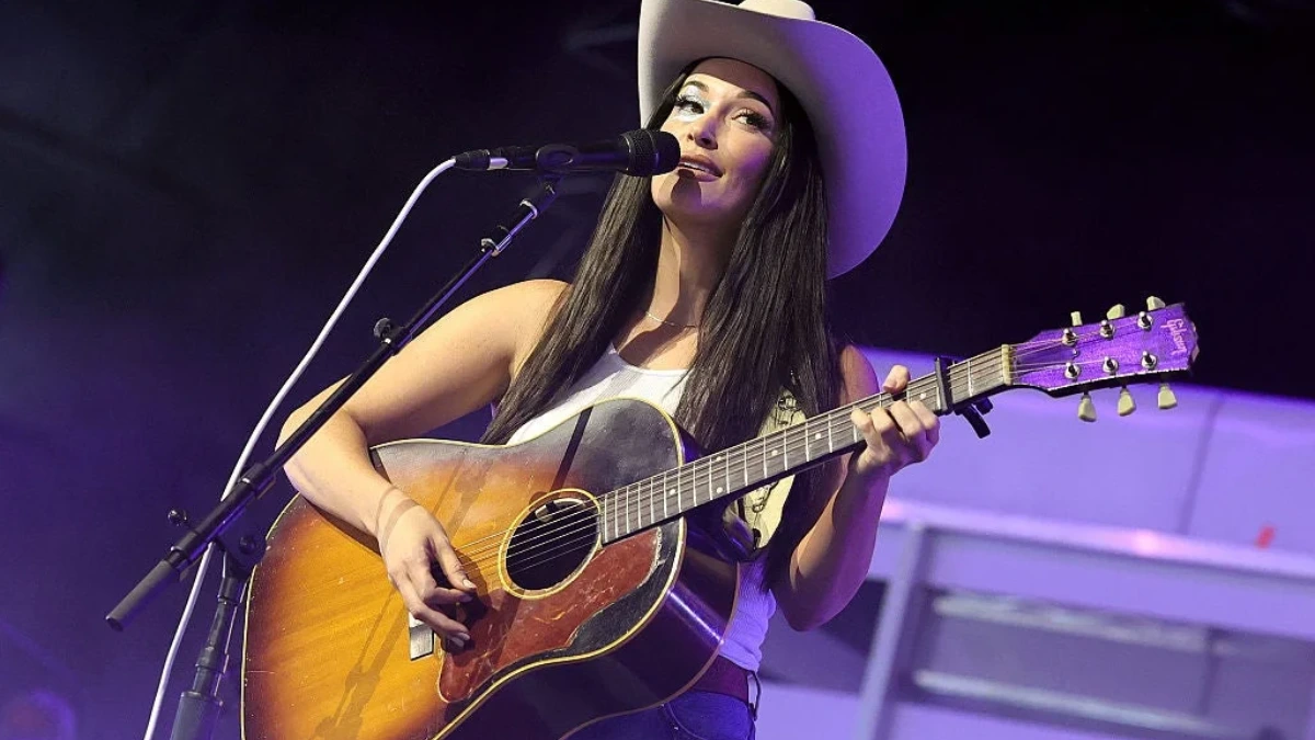 kacey musgraves tour charity donation